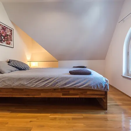 Apartment Prule